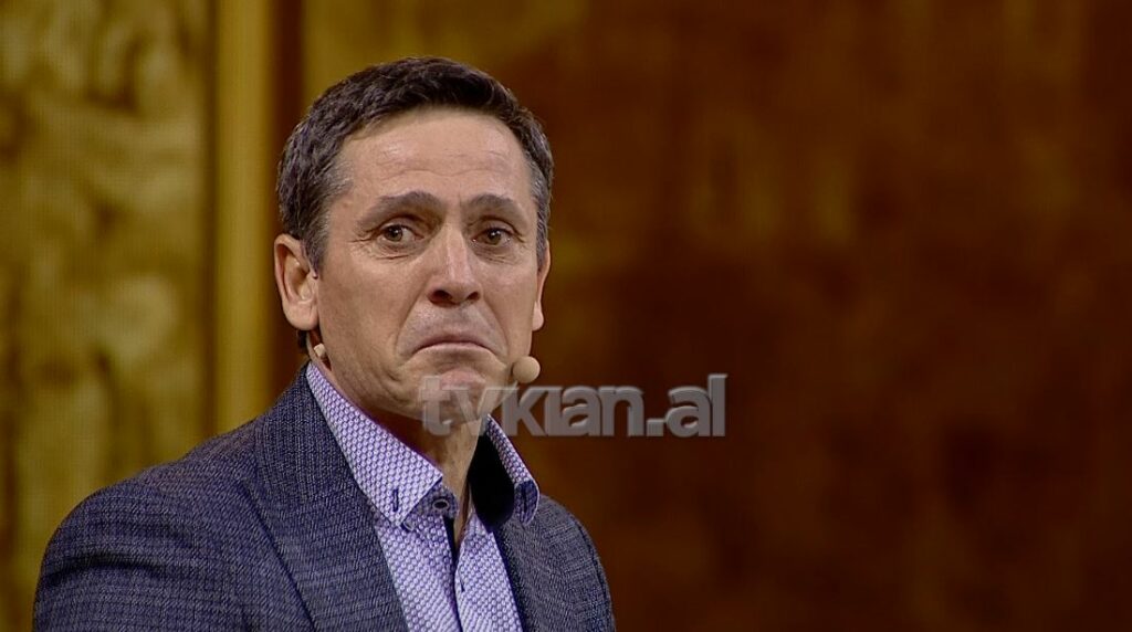 Paraja ndan vëllezërit, Eltoni i përlotur: Vëllai as të ‘trashëgohesh’ nuk më tha!